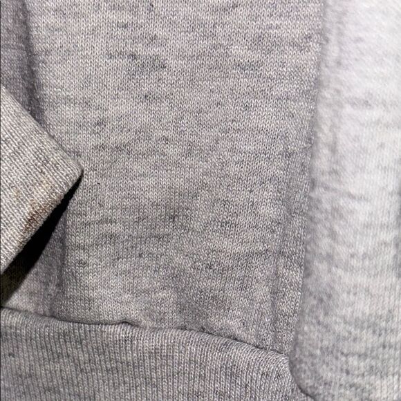 Vintage Light Heather Grey Casual Crew Neck Sweater with Graphic Elements - Picture 7 of 10